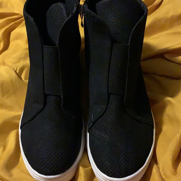 Brand new never word black ankle boots - Picture 3 of 3